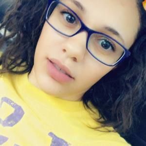 Meet your Posher, Damaris